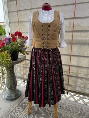 Fun Dirndl Skirt for Oktoberfest!